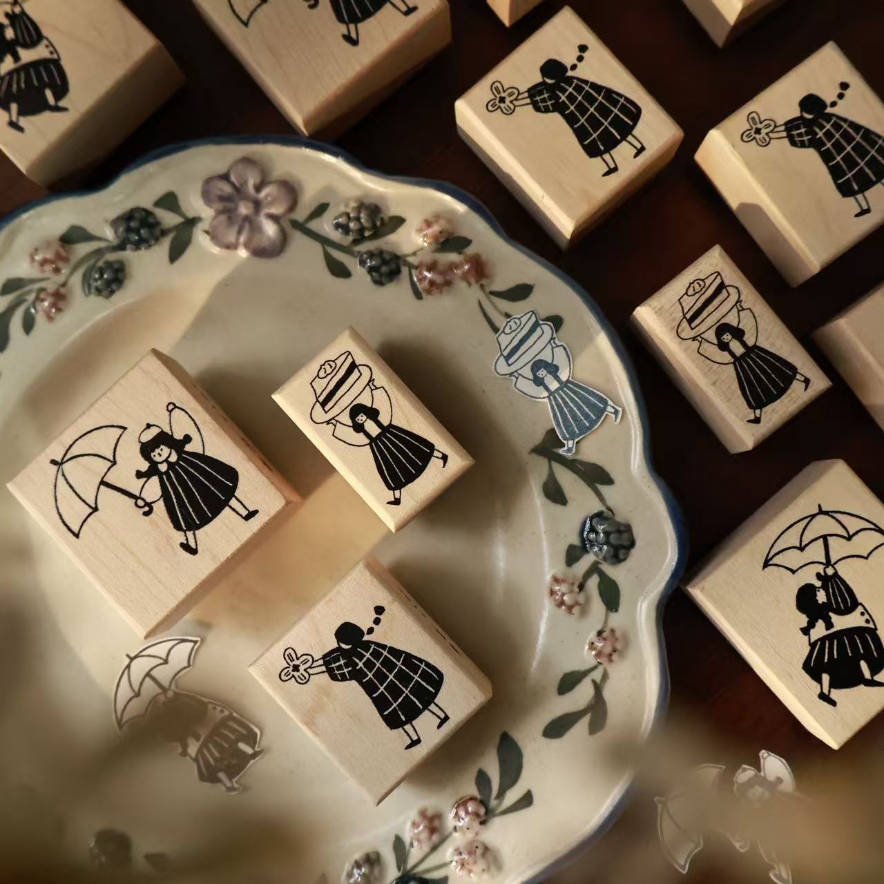 Vintage Collectible Stamps - YiEr Studio Vintage مظلة كعكة جميلة