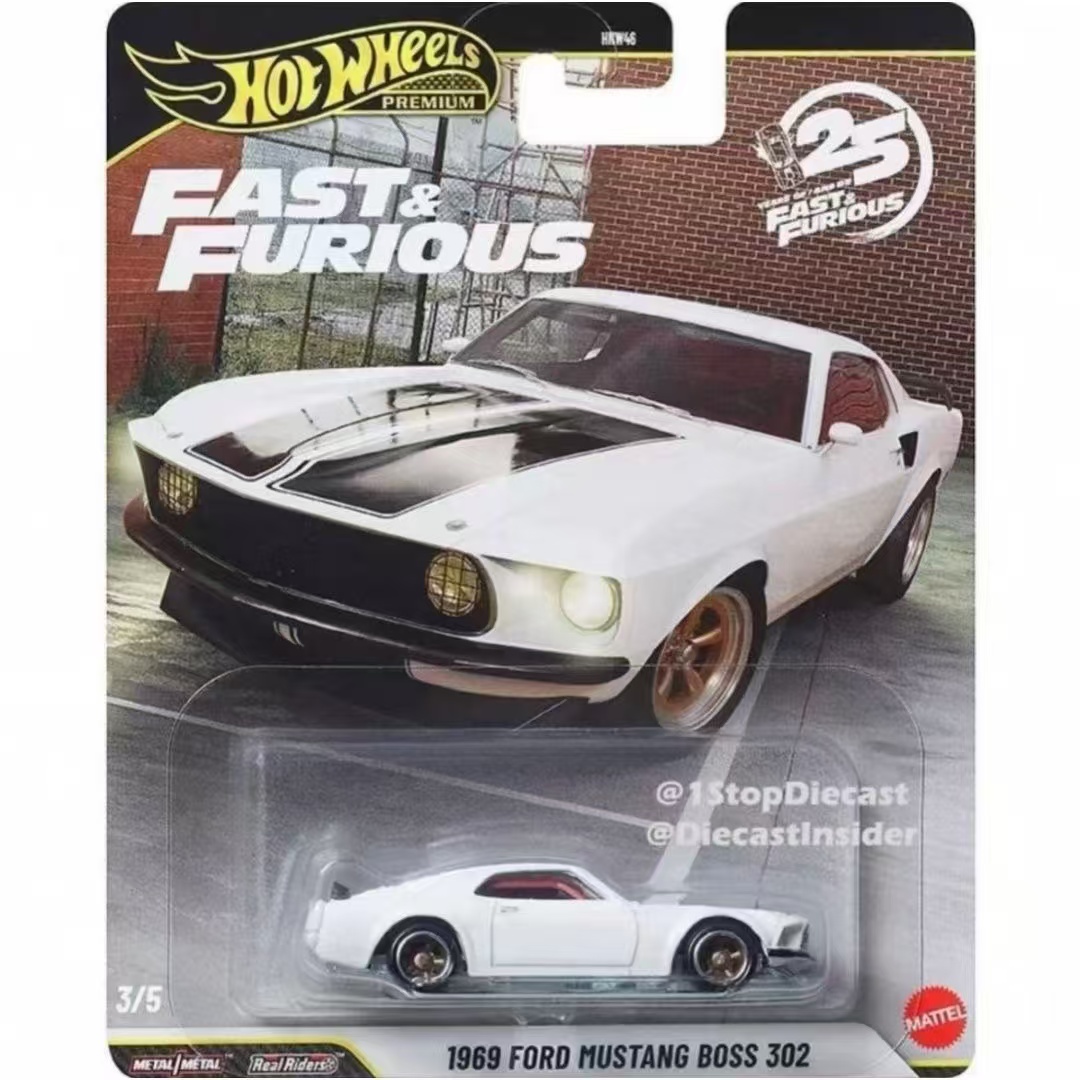ماتيل هوت ويلز أصلية 1/64 2026 - مراجعة Mattel Collectible & Vintage Dolls وسعره