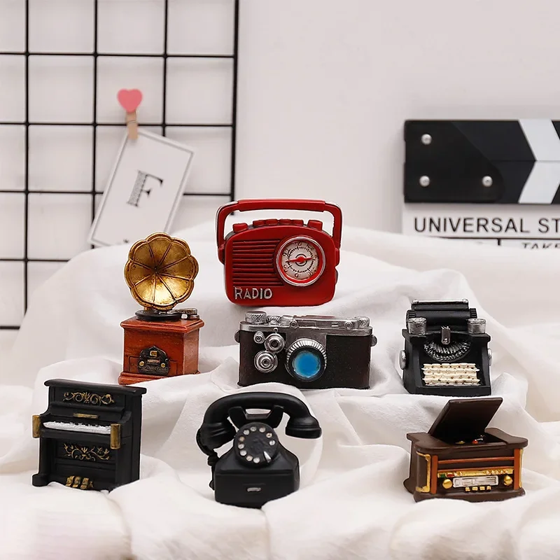 خمر كاميرا صغيرة ديكور سطح الم - مراجعة Collectible Vintage Cameras وسعره