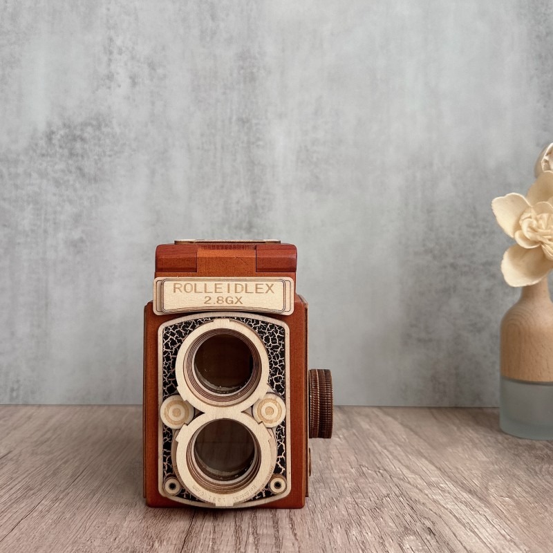 صندوق موسيقى خشبي على شكل كامي - مراجعة Collectible Vintage Cameras وسعره