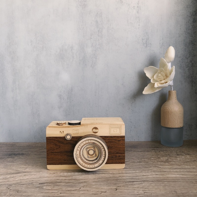صندوق موسيقى خشبي على شكل كامي - مراجعة Collectible Vintage Cameras وسعره