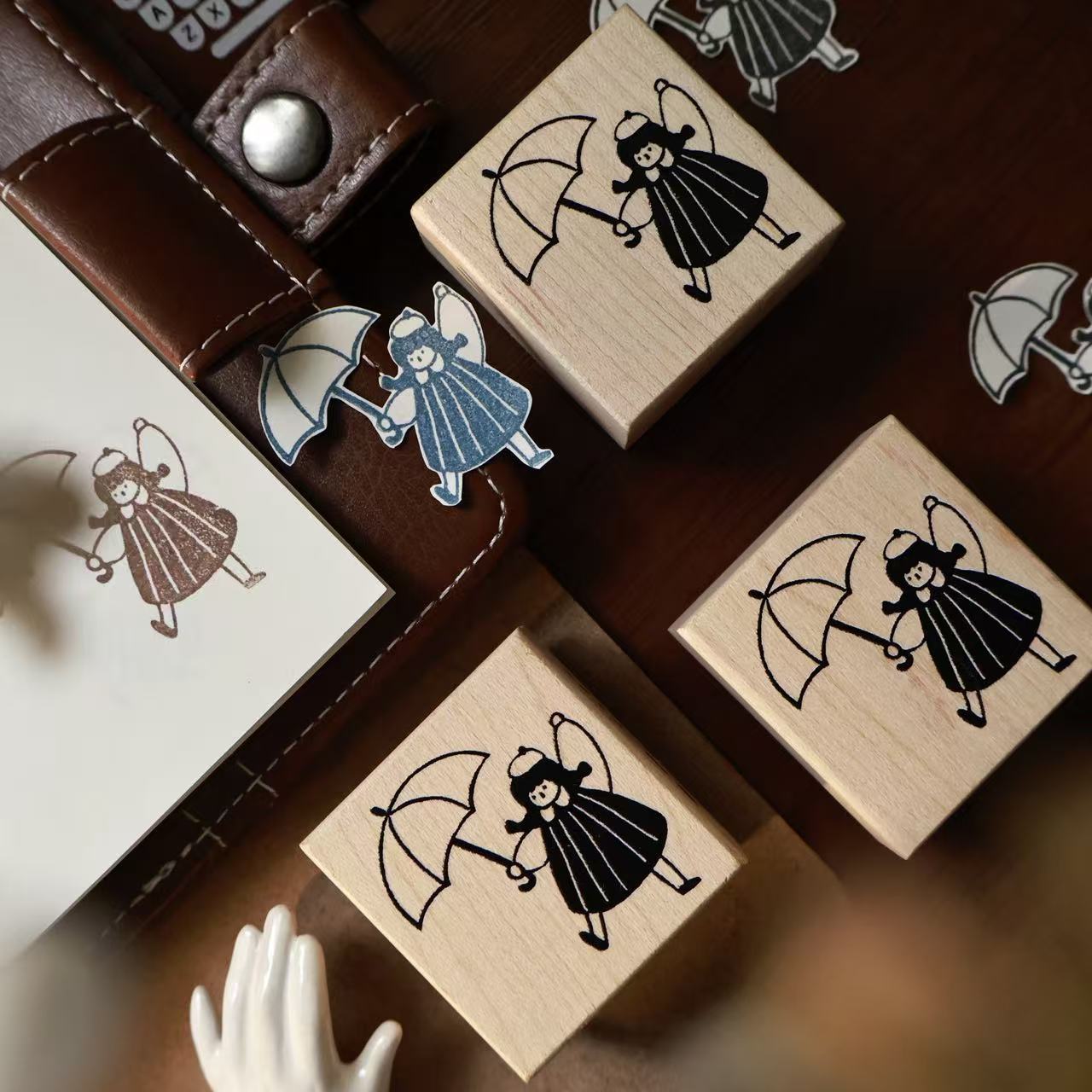 YiEr Studio Vintage مظلة كعكة  - مراجعة Vintage Collectible Stamps وسعره